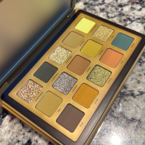 Natasha Denona Yucca Palette New in Box! - Picture 3 of 8